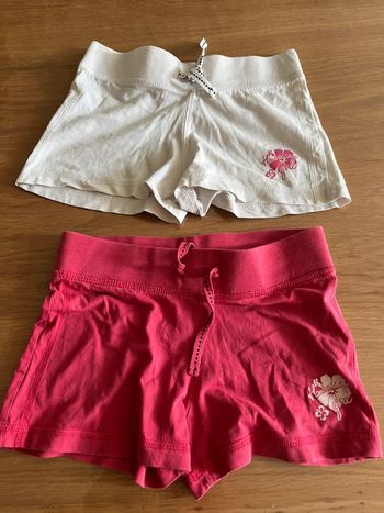 Lot de 2 short en coton vynil fraise taille 8 ans