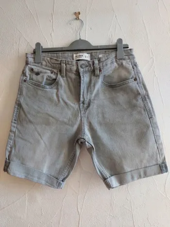 Short en denim gris Pull & Bear Taille 40