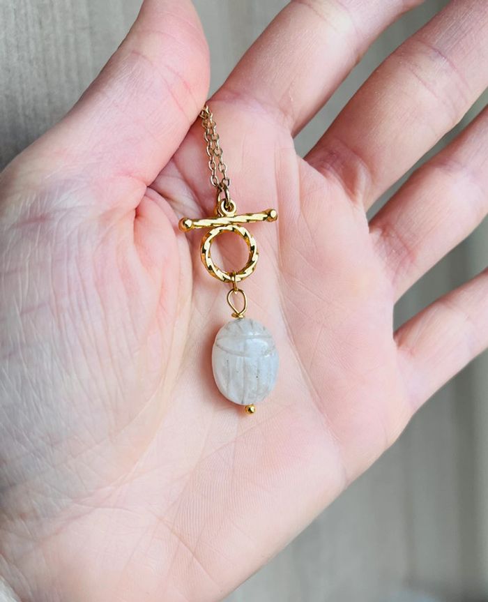 Collier talisman scarabée Pierre de Lune - photo numéro 2