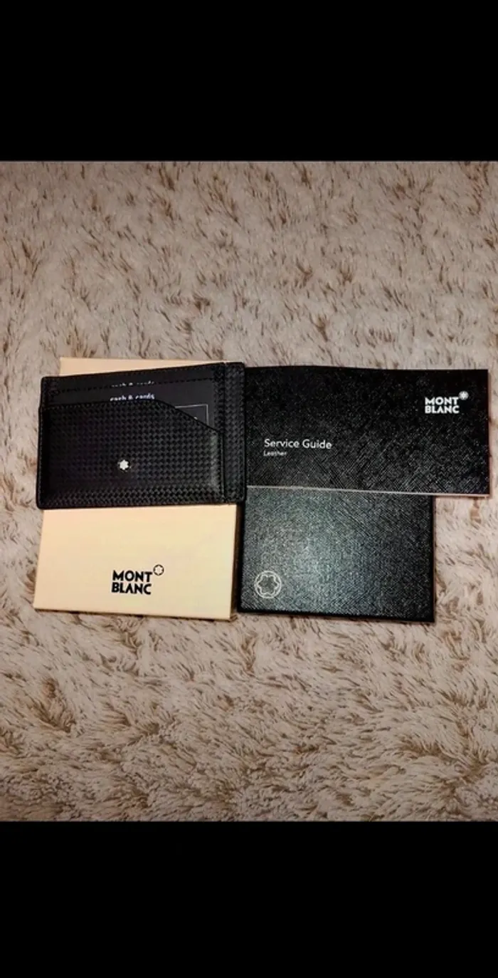 Porte-cartes 3cc zippé Montblanc Extreme 2.0
Cuir noir - photo numéro 4