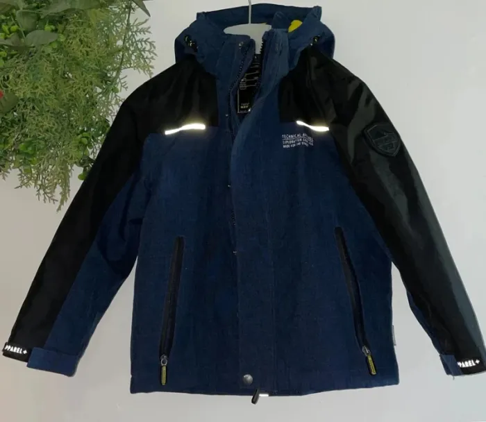 Manteau pour enfant à capuche et gilet inclus