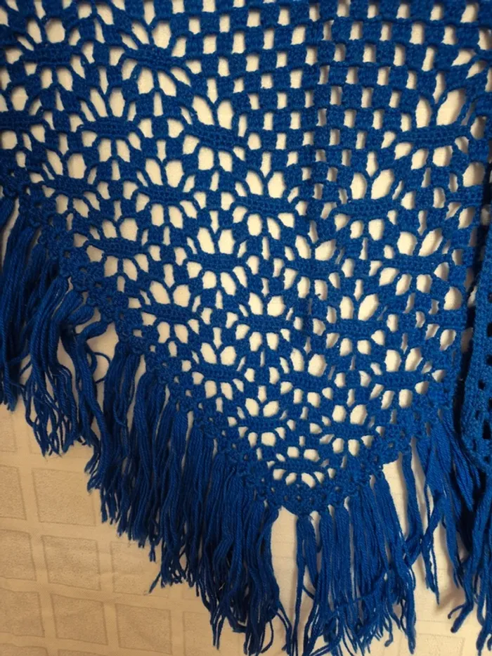 châle ou poncho ou cape en laine - photo numéro 2