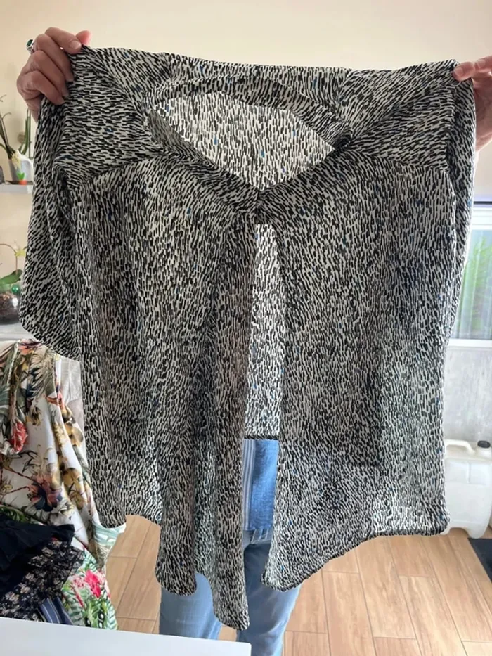 Chemise avec qu un bouton - photo numéro 5