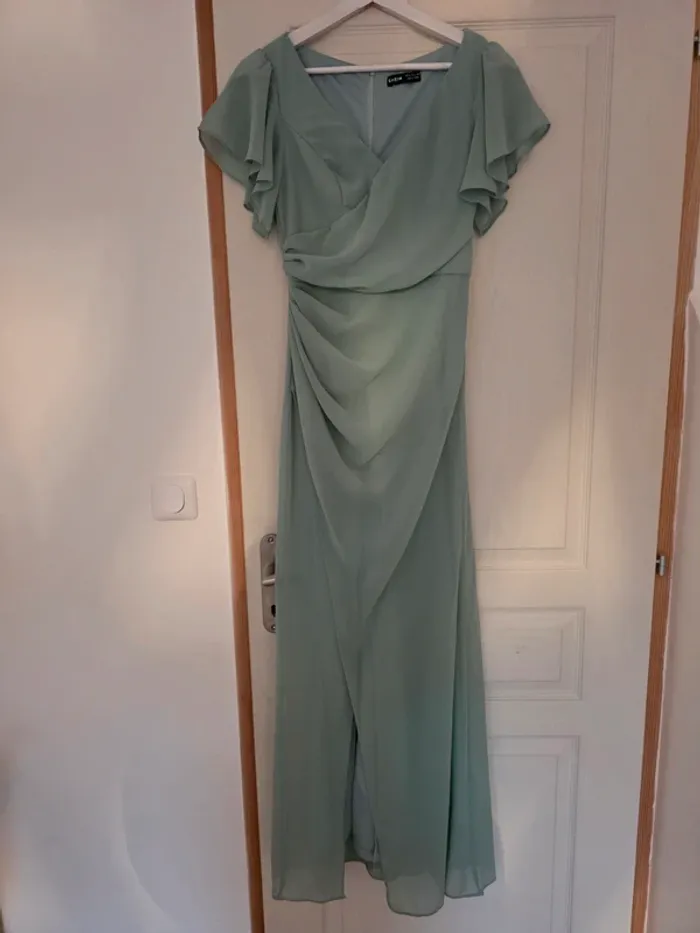 🌿 Robe longue vert sauge fendue – élégante & fluide 🌿 - photo numéro 2