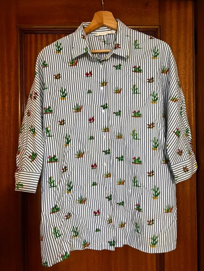 Camisa espalda abierta rayas y cactus