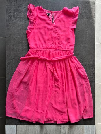 Robe rose pailletée