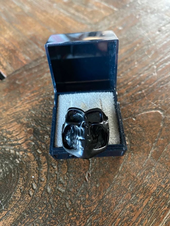 Magnifique bague noire pour homme  gothique, taille 60 - photo numéro 3