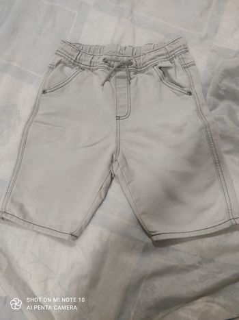 Bermuda taille 152 (12 ans )