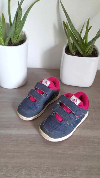 Baskets Adidas pointure 21