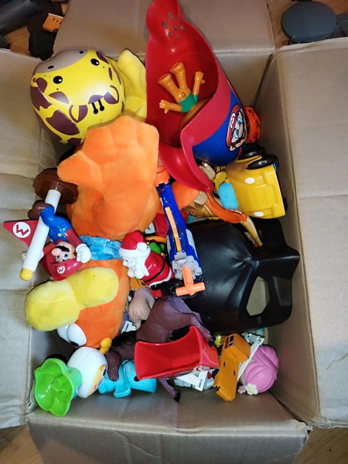 Carton de jouets divers - photo numéro 2