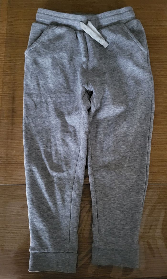 Ensemble de sport 4/5 ans - photo numéro 2