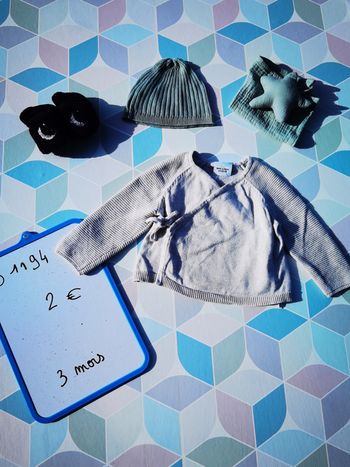 D1194 - gilet/brassière garçon 3 mois