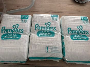 Couches Pampers premium protection taille 2