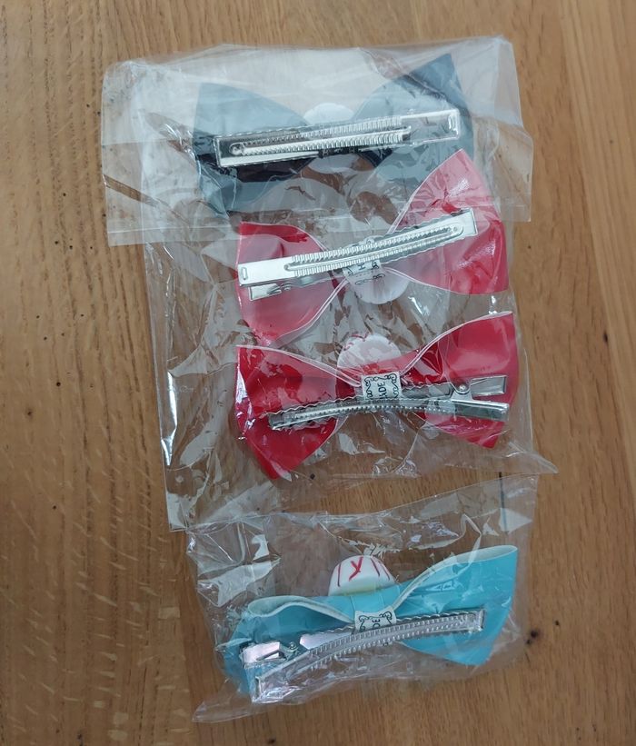 Lot 4 barrettes pinces NEUVES - photo numéro 3