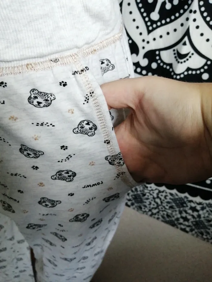 Ensemble de pyjama Tee-shirt et pantalon beige à motifs tête jaguar / cendored / (M-L) - photo numéro 7