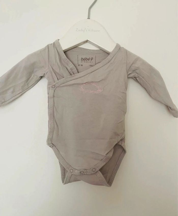 Body taille un mois, 54 cm marque bebe 9 création