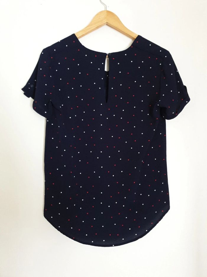 Top fluide à pois bleu blanc rouge - photo numéro 3