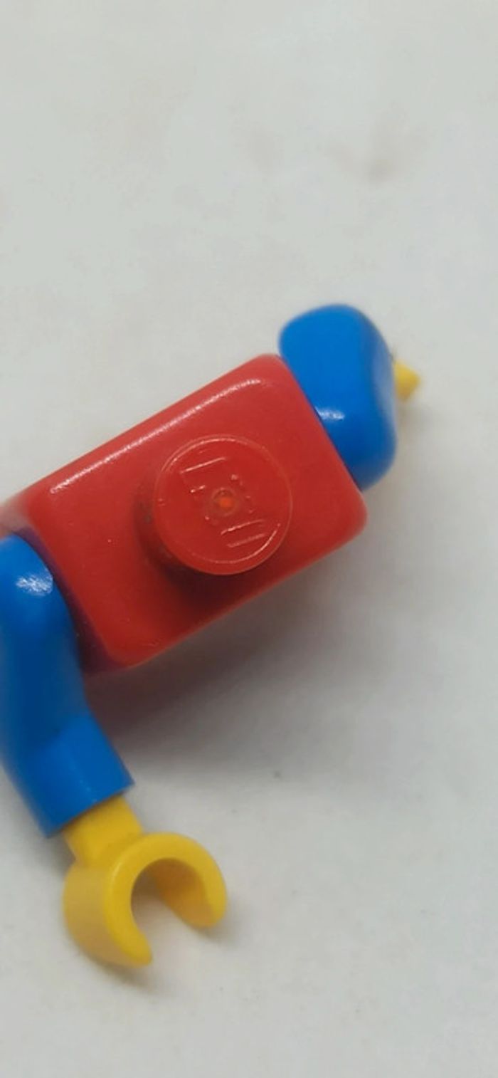 Chevalier lego avec pantalon bleu - photo numéro 7