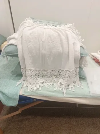 Haut épaules dénudées blanc, avec dentelle, t unique