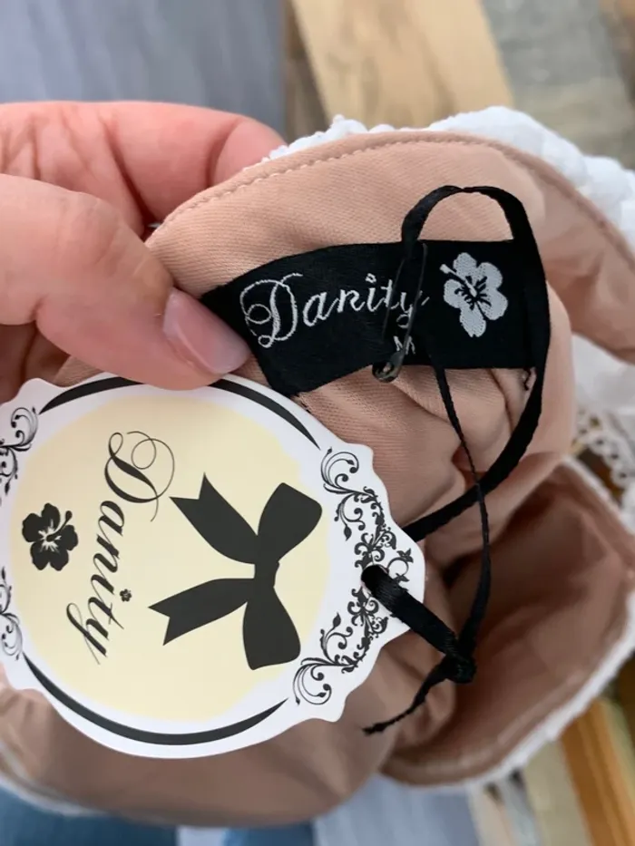 Robe broderies sexy Danity épaules dénudées - photo numéro 5