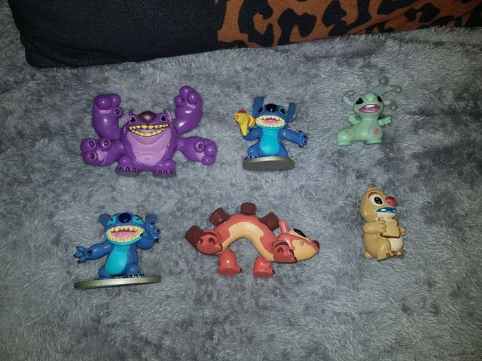 Lot figurines Disneyland Alien action Playset expérience Lilo et Stitch Kixx Reuben Yang Poxy