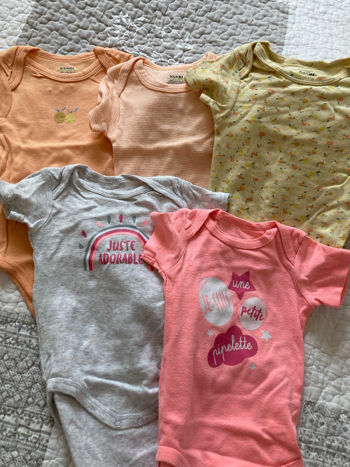 Lot 5 bodies manche courte