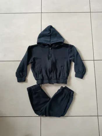 Ensemble veste + jogging 
