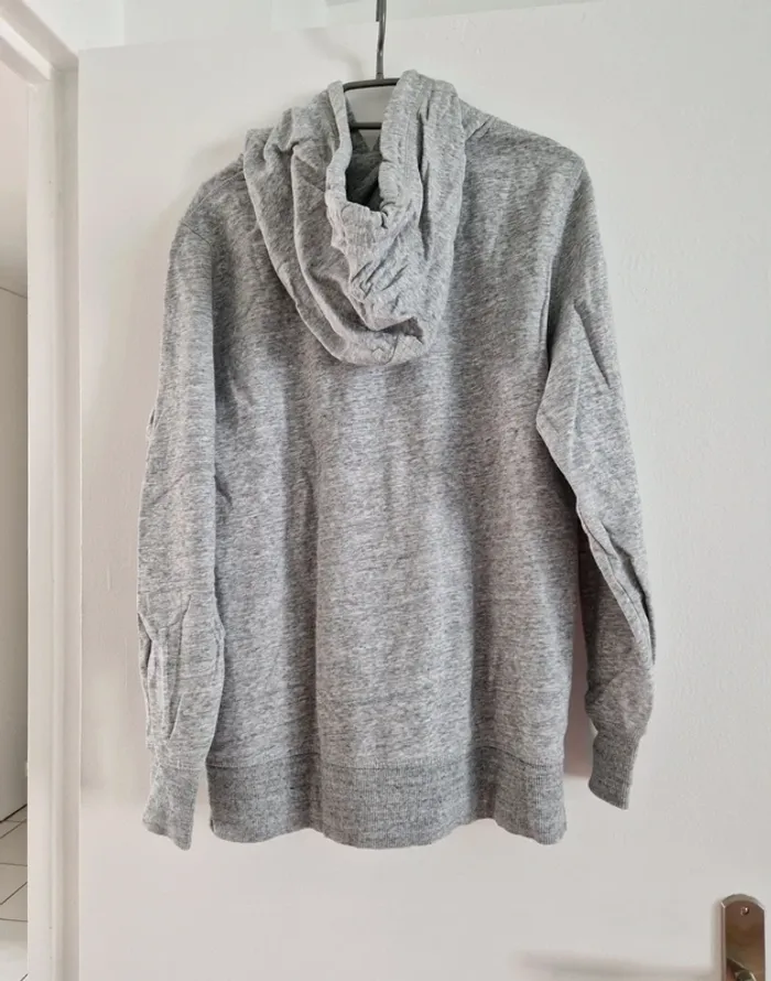 Sweat gris à capuche femme - photo numéro 3