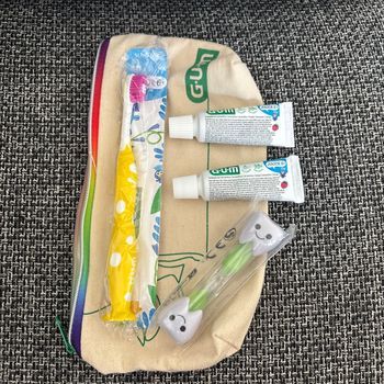 Lot de produits dentaires, enfants, dentifrice, sablier, brosse à dents