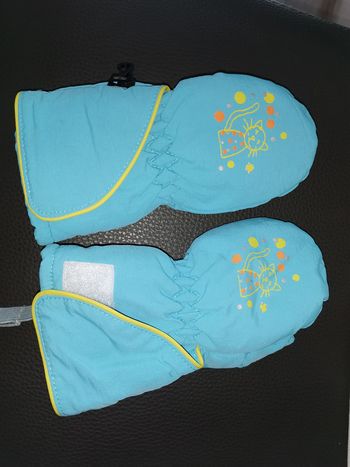 Moufles 12 mois Neuves