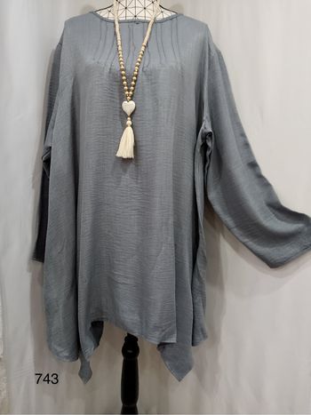Chemise ample grise  grande taille 54 – col plissé, ourlet irrégulier et style nomade chic