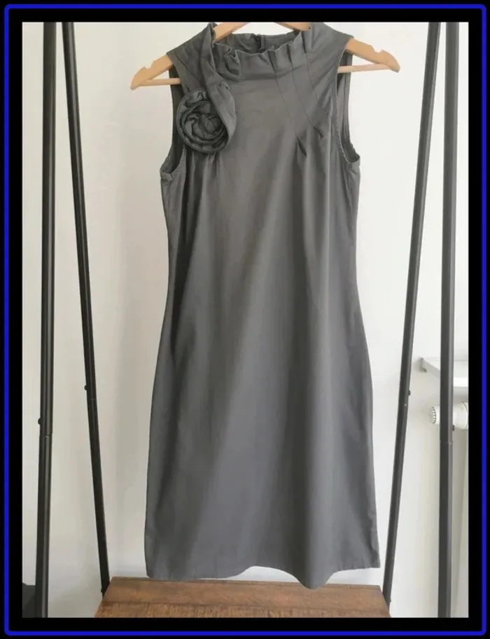 Robe chic grise