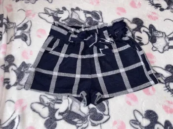 Short fille