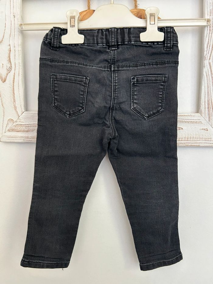 Lot de deux jeans fille taille 24 mois - photo numéro 3