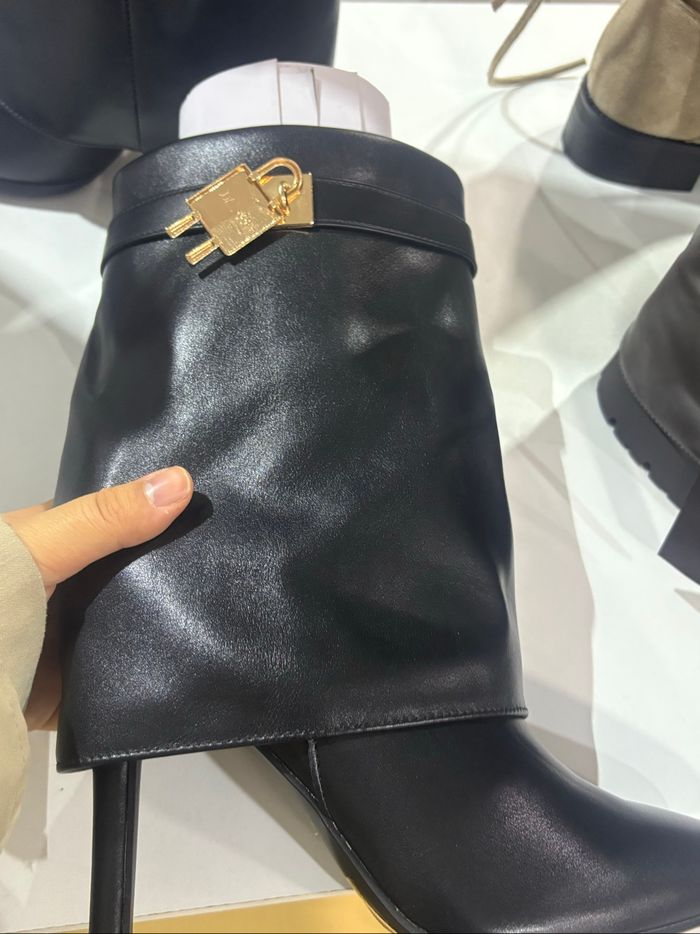 Bottines mi hautes