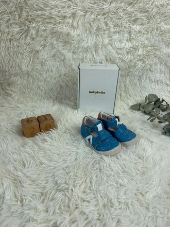 Paire de chaussures Babybotte taille 20