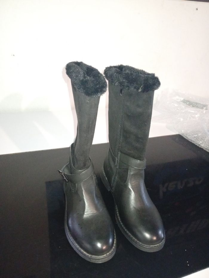 Bottes t 36 neuve bottes t 36 neuve