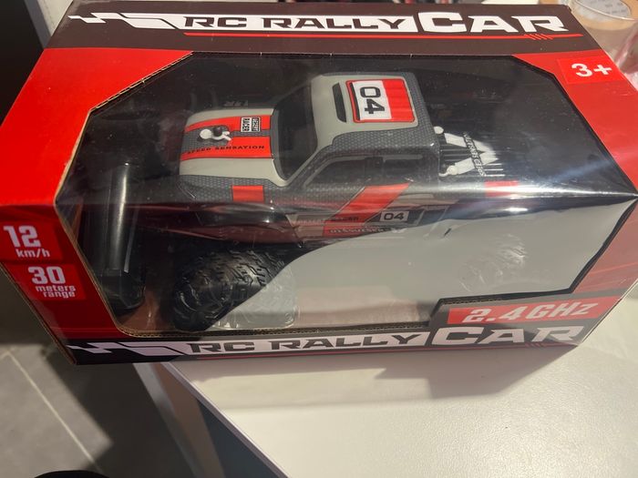 Voiture télécommandée tout-terrain