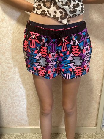 Short taille 38 marque undiz