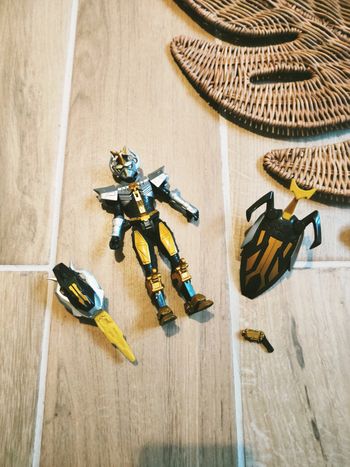 🙅 Power rangers beast morphers figurine robot d'acier avec son pistolet, clé et scarabée amovible