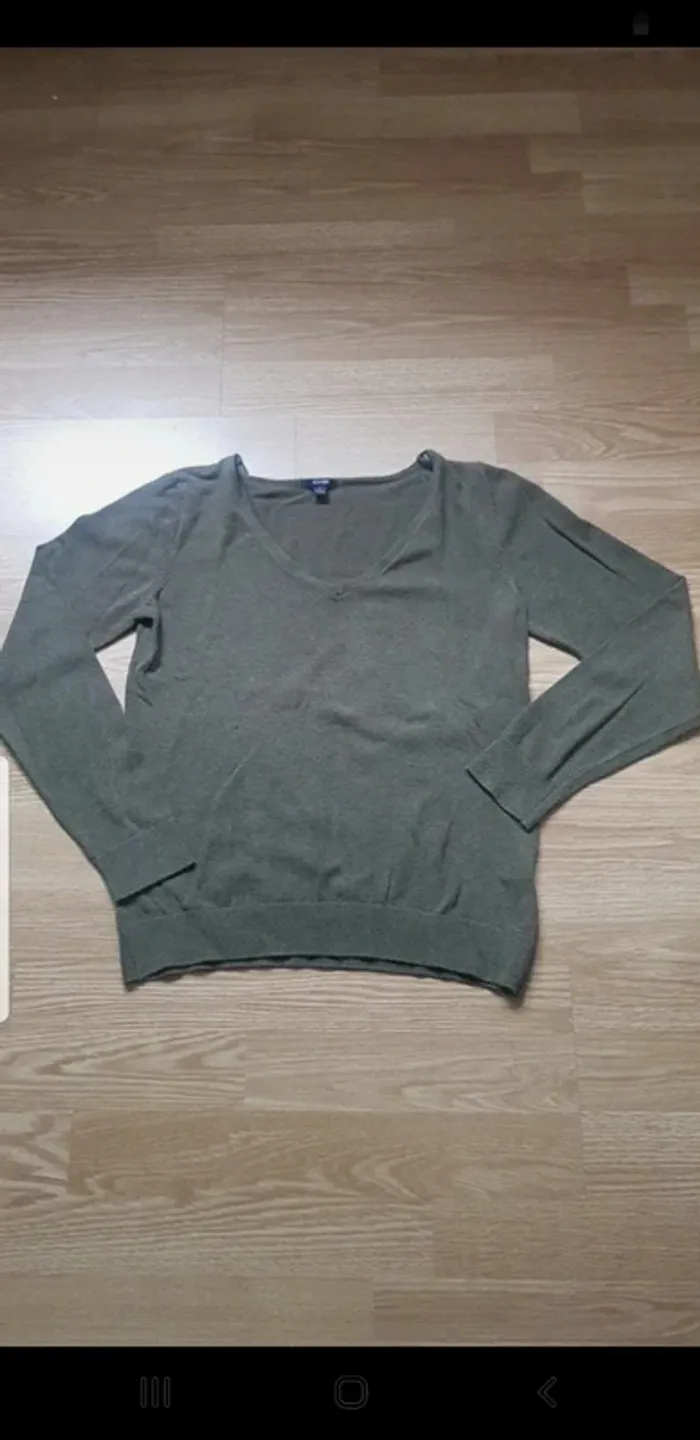 Pull col en V taille S