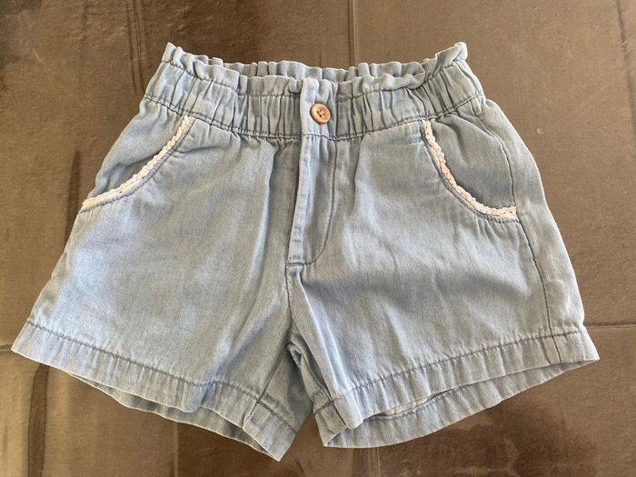 Short neuf