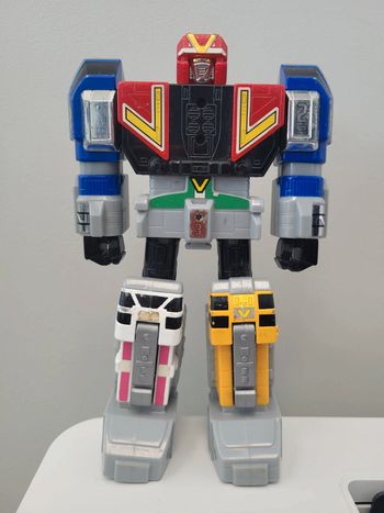 Vends megazord 19 cm power ranger 1999 bandai