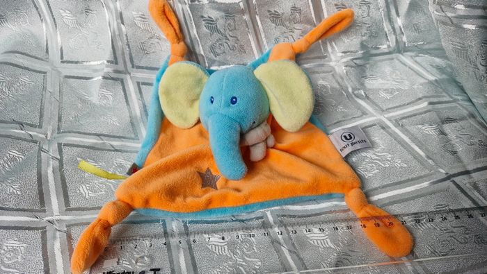 Doudou plat Éléphant  U tout petits - photo numéro 2