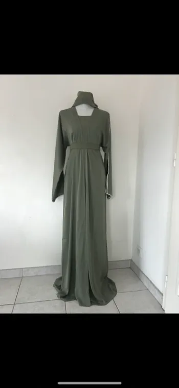 Ensemble kimono 4 pièces Dubaï neuf