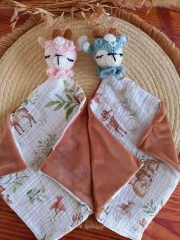 Doudou lange plat bébé petite biche au crochet imprimé faon 🦌