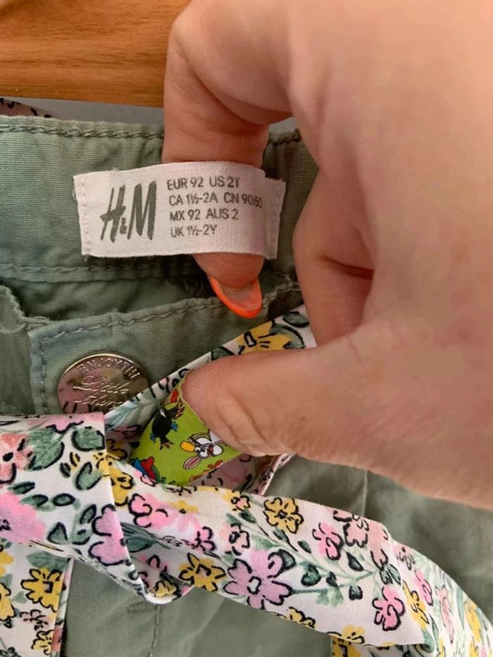 Short - H&M 👧🏼 2 ans (92 cm) - photo numéro 4