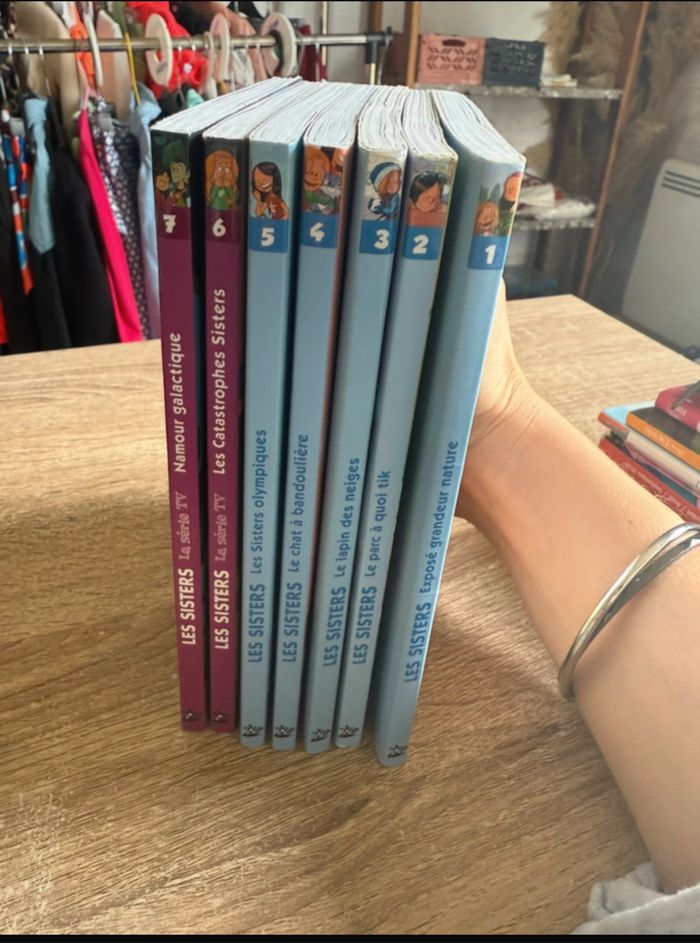 Lot livre sisters
