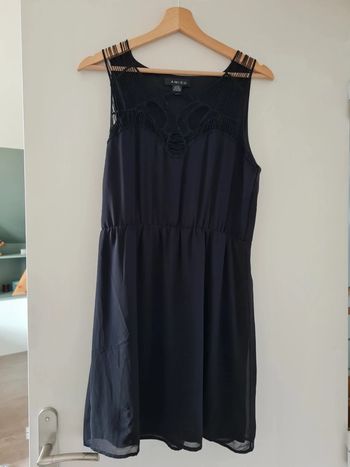 Robe sans manche macramé