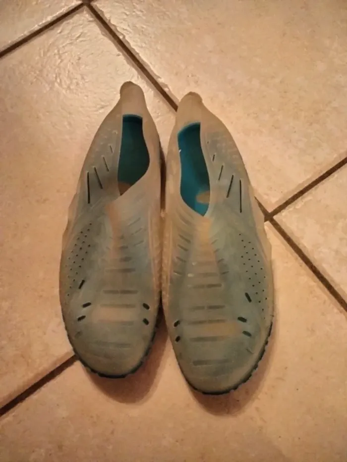 Chaussures aquatiques bicolores en 39
